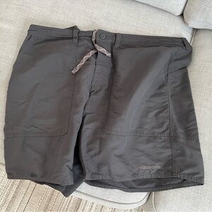 Patagonia Shorts 38”
